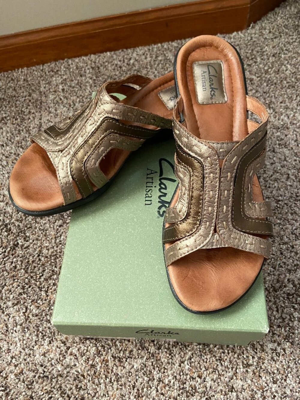 Clarks Artisan Platinum Rejoice Arial Slip-on Sandals - Size 8M